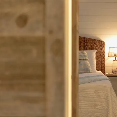 The Shoreline Container Home 12 Min To Magnolia Silos And Baylor Waco Exterior photo