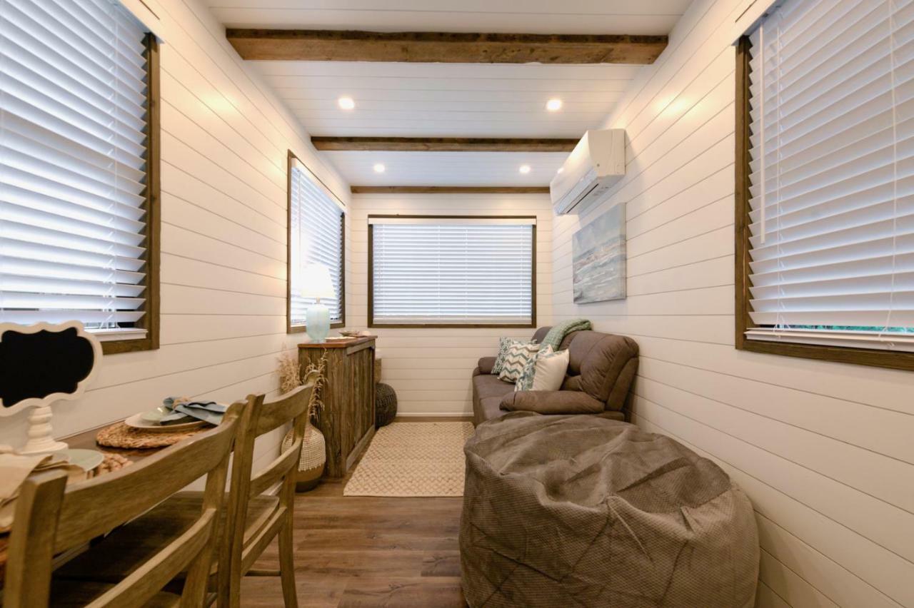 Holiday home The Shoreline Container 12 Min To Magnolia Silos And Baylor Waco